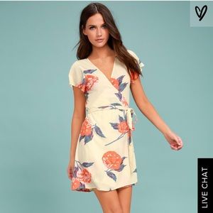 Billabong hold me tight wrap dress